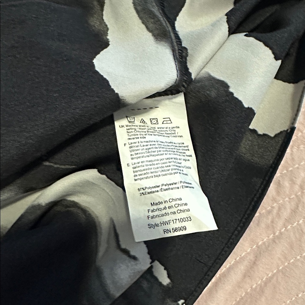 Halston off shoulder blouse - Picture 11 of 11
